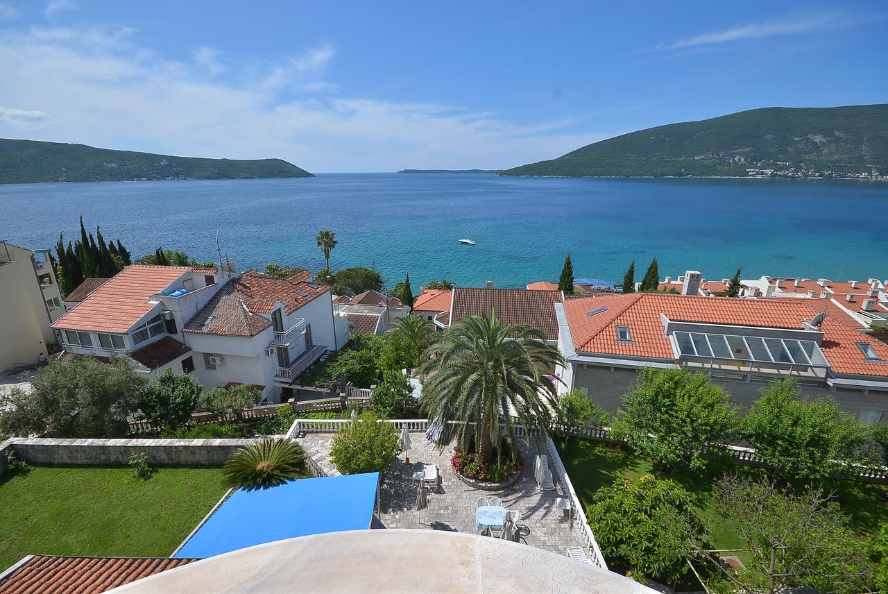 Hotel Vila Margot Herceg Novi Bagian luar foto